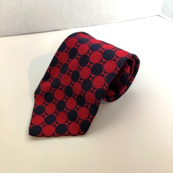 Saks Fifth Ave Men's Tie - Picture 2 of 9